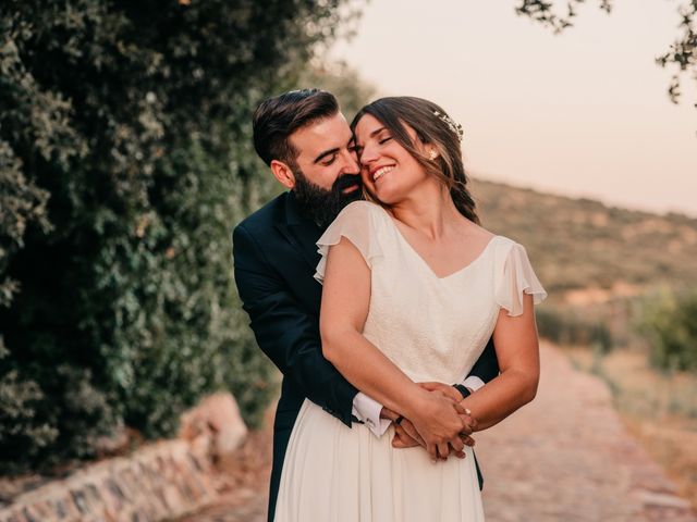 La boda de Toni y María en Caracuel De Calatrava, Ciudad Real 91