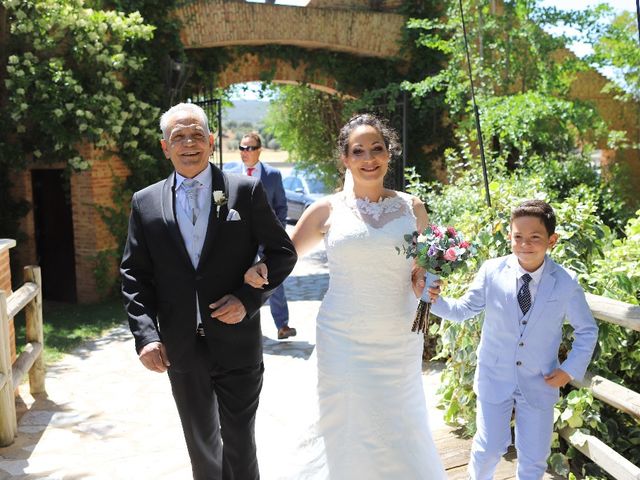 La boda de Julián  y Noelia en Piedrabuena, Ciudad Real 26