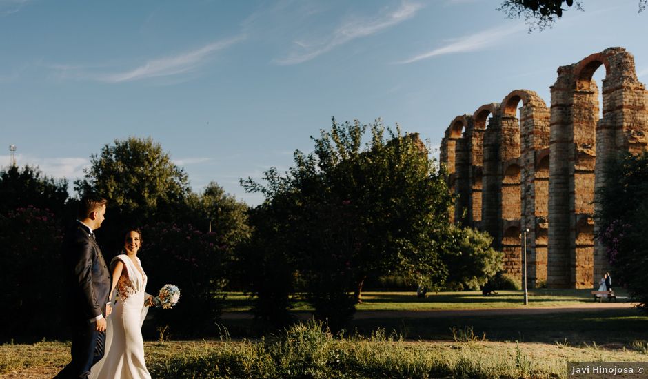 La boda de ALBERTO y DESIREE en Mérida, Badajoz