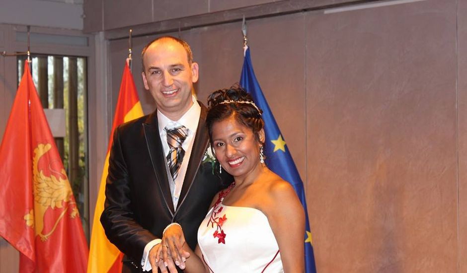 La boda de Víctor y Dina en Zaragoza, Zaragoza