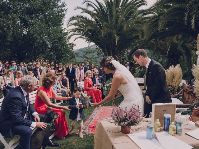 La boda de Héctor y Janire en Atxondo, Vizcaya 35