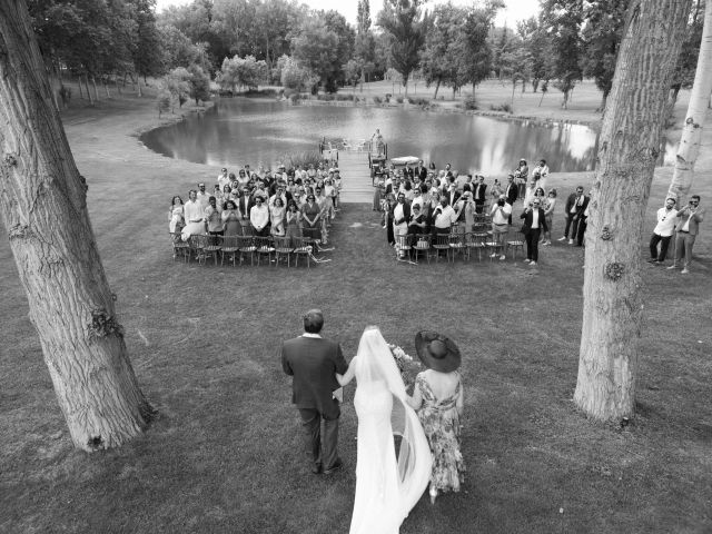 La boda de Anthony y Jessica en Pont De Molins, Girona 14