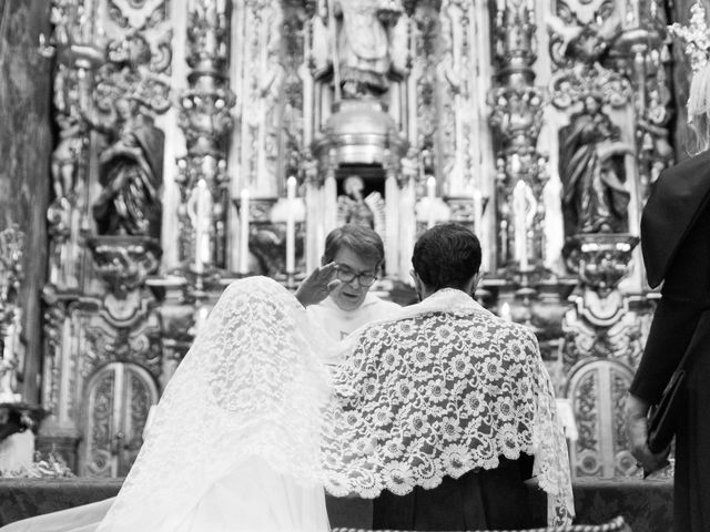 La boda de Marta y Rafa en Sevilla, Sevilla 39