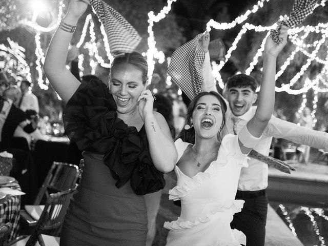 La boda de Marta y Rafa en Sevilla, Sevilla 76