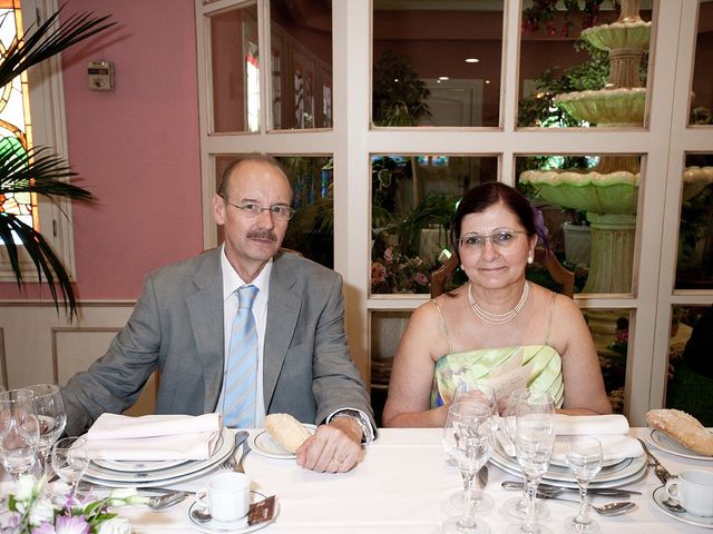 La boda de Rafael y Amparo en Brunete, Madrid 95