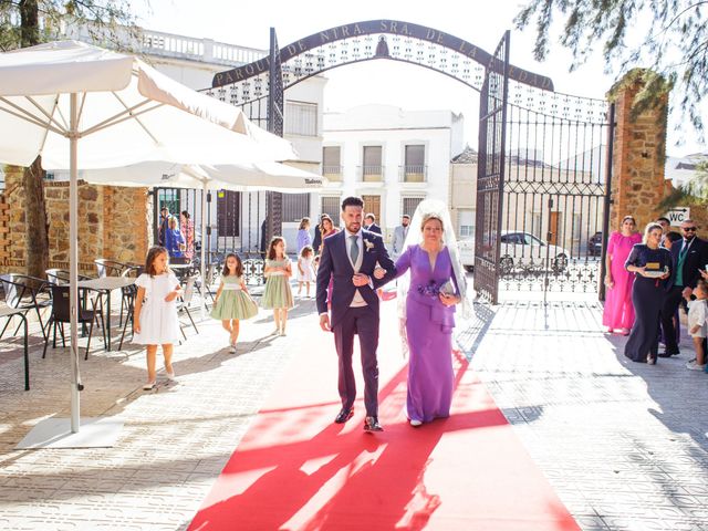 La boda de Sandra y Manuel en Higuera La Real, Badajoz 20