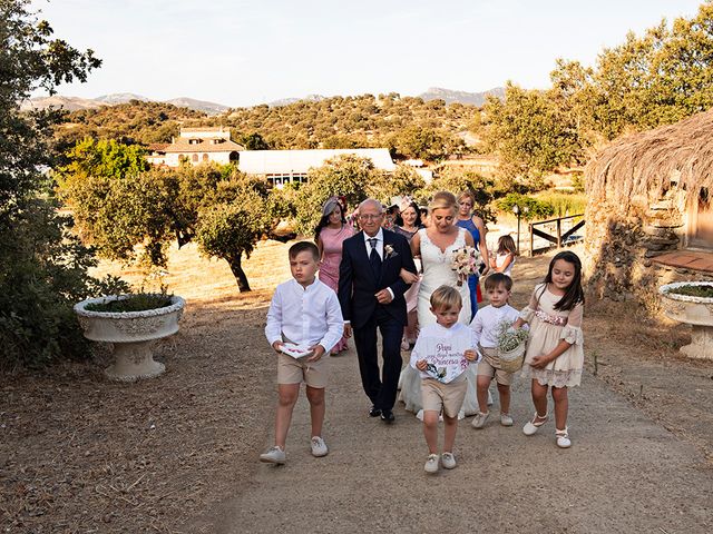 La boda de Beatriz y Joaquín en Logrosan, Cáceres 8