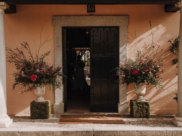 La boda de Kike y Mónica  en Finca De Las Jarillas, Madrid 23