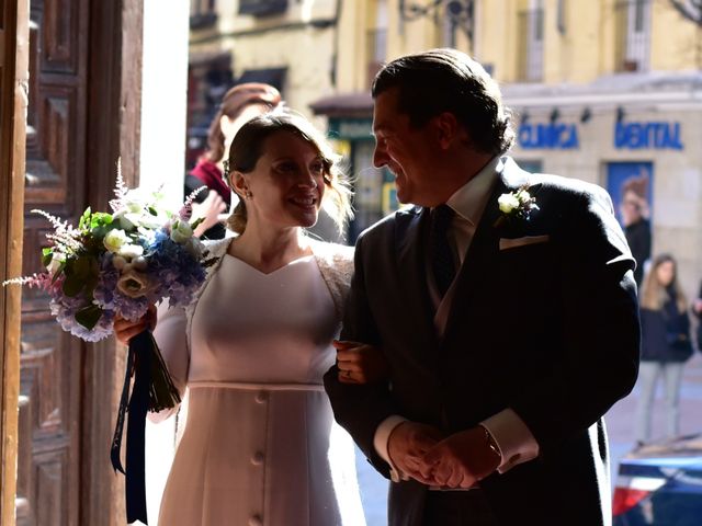 La boda de Kike y Mónica  en Finca De Las Jarillas, Madrid 43