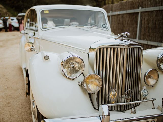 La boda de Angel y Lina en Sant Fost De Campsentelles, Barcelona 26