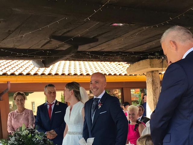 La boda de Jairo  y Elisabet  en Naveces, Asturias 4