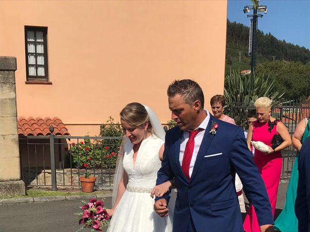 La boda de Jairo  y Elisabet  en Naveces, Asturias 5