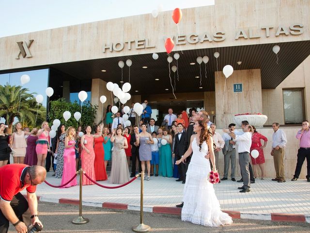 La boda de Luis Alberto y Lidia en Don Benito, Badajoz 12