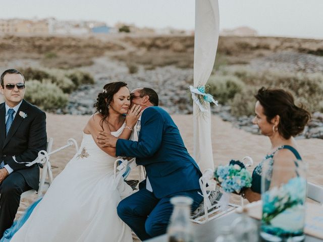 La boda de Miguel y Yuni en Santa Cruz De Tenerife, Santa Cruz de Tenerife 48