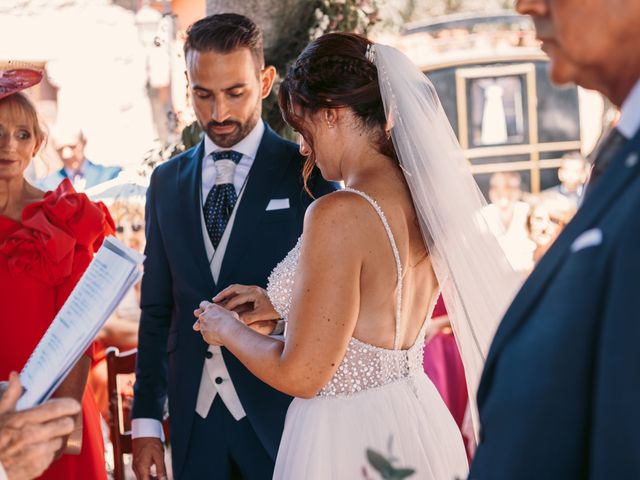 La boda de David y Cintia en Linares De Riofrio, Salamanca 49