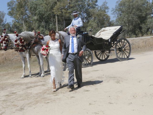 La boda de María y Javier en El Rocio, Huelva 17