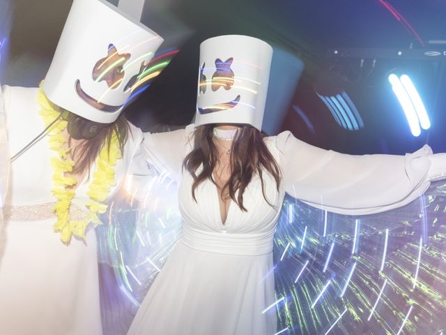 La boda de Laura y Iria en Viveiro (Casco Urbano), Lugo 25