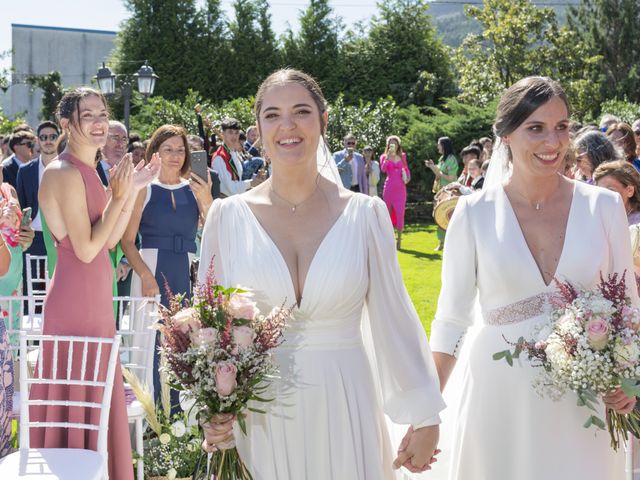 La boda de Laura y Iria en Viveiro (Casco Urbano), Lugo 48