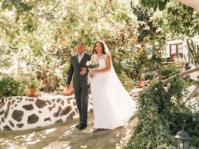 La boda de Adrian y Charlotte en Los Realejos, Santa Cruz de Tenerife 37