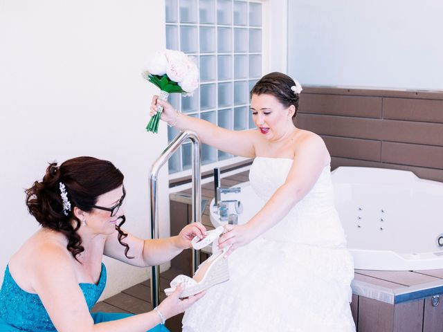 La boda de Ismael y Laia en Canet De Mar, Barcelona 15