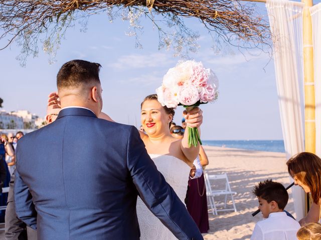 La boda de Ismael y Laia en Canet De Mar, Barcelona 25