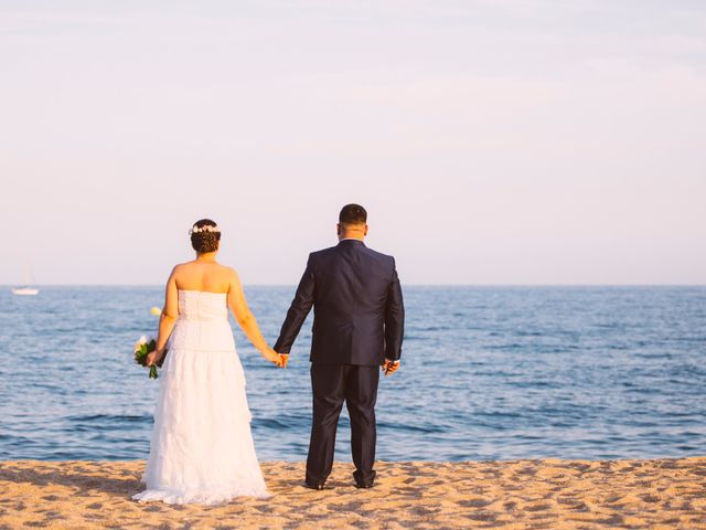 La boda de Ismael y Laia en Canet De Mar, Barcelona 41