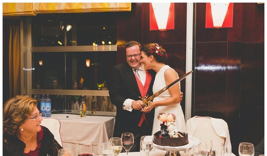 La boda de Víctor y Marta en Madrid, Madrid