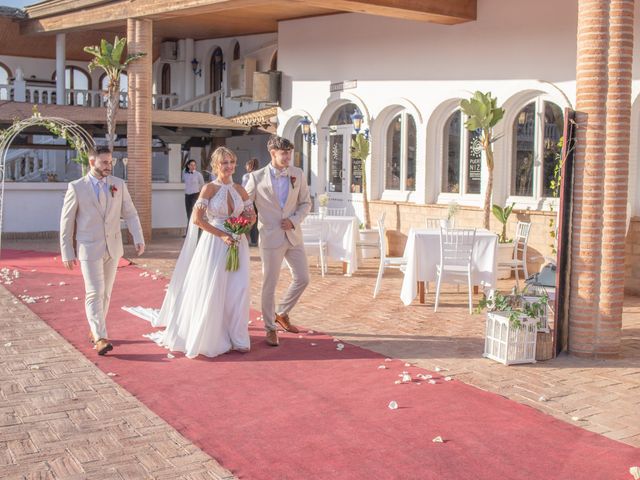 La boda de Pedro y Gema en Benajarafe, Málaga 15