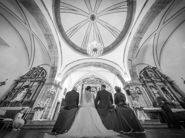 La boda de miguel y vero en Ponferrada, León 35