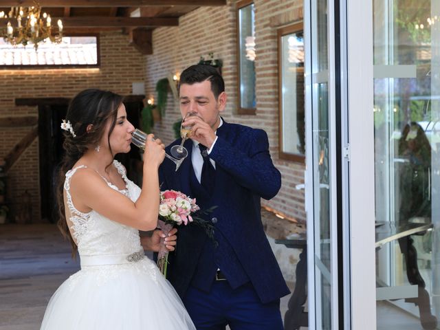 La boda de Mario y Tania en Sotopalacios, Burgos 2