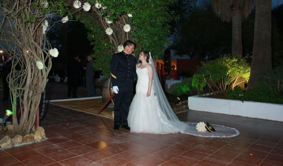 La boda de Cris y Lolo en Dos Hermanas, Sevilla