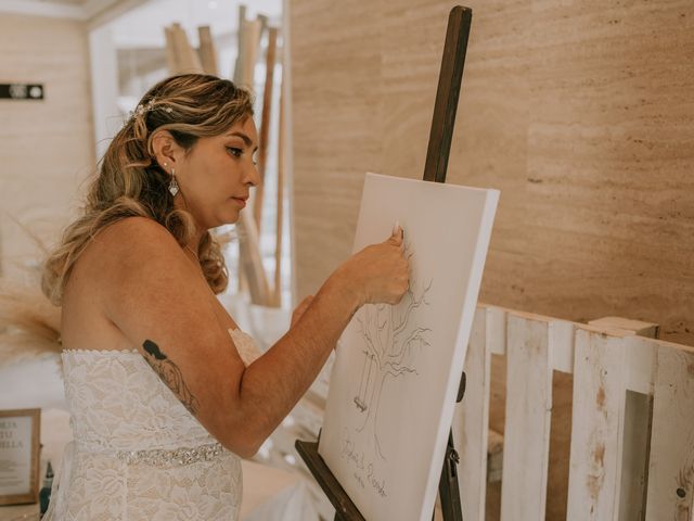 La boda de Stephanie y Ricardo en Lleida, Lleida 28