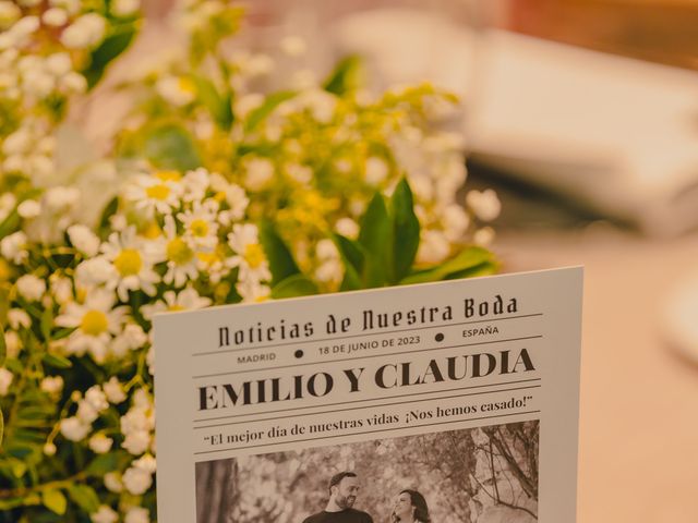 La boda de Emilio y Claudia en Madrid, Madrid 32