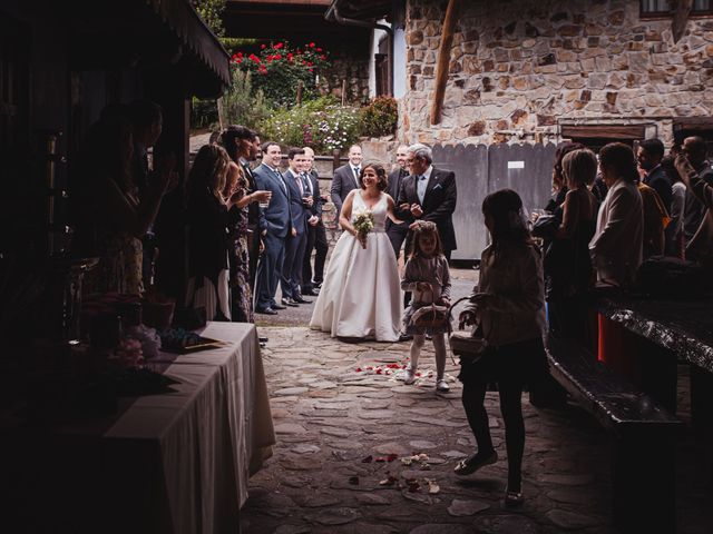 La boda de Patxi y Ariane en Bakio, Vizcaya 48