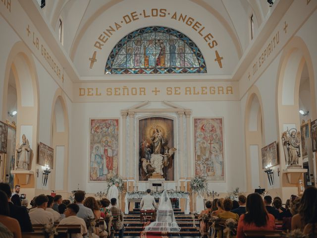 La boda de Carla y John en Vilamarxant, Valencia 27