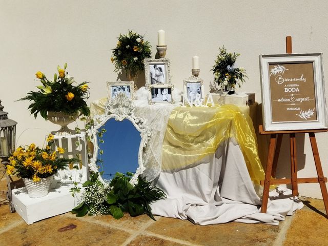 La boda de Adrián y Nazaret  en La Bañeza, León 1