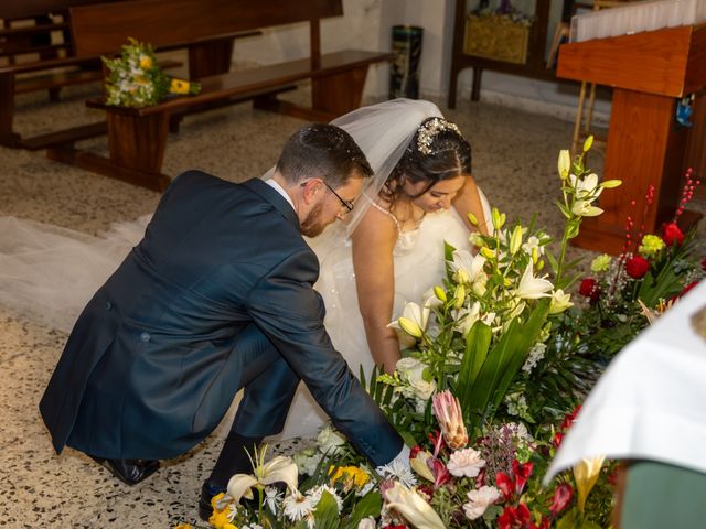 La boda de Adrián y Nazaret  en La Bañeza, León 6