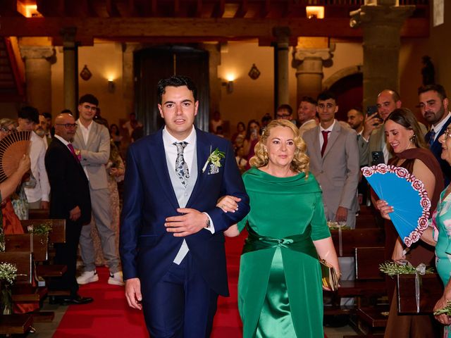 La boda de Adrian y Elena en Manzanares El Real, Madrid 21