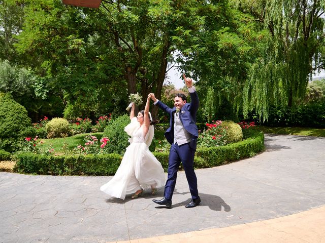 La boda de Adrian y Elena en Manzanares El Real, Madrid 38