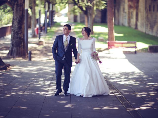 La boda de Miguel y Silvia en Berrioplano, Navarra 22