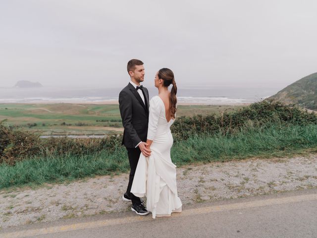 La boda de Jon y Ane en Zarautz, Guipúzcoa 41