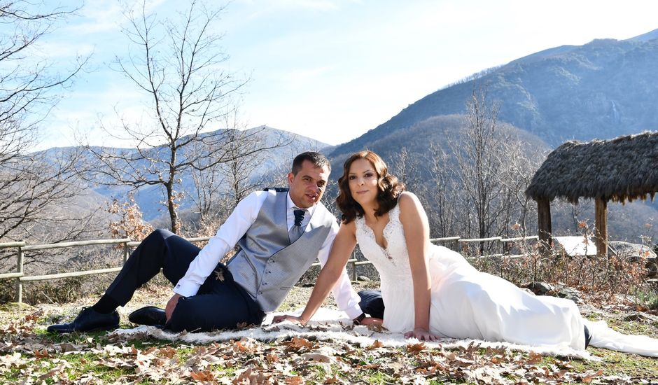 La boda de Javier y Amparo  en Jerte, Cáceres