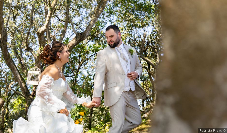 La boda de Patricia y Asier en Isla, Cantabria
