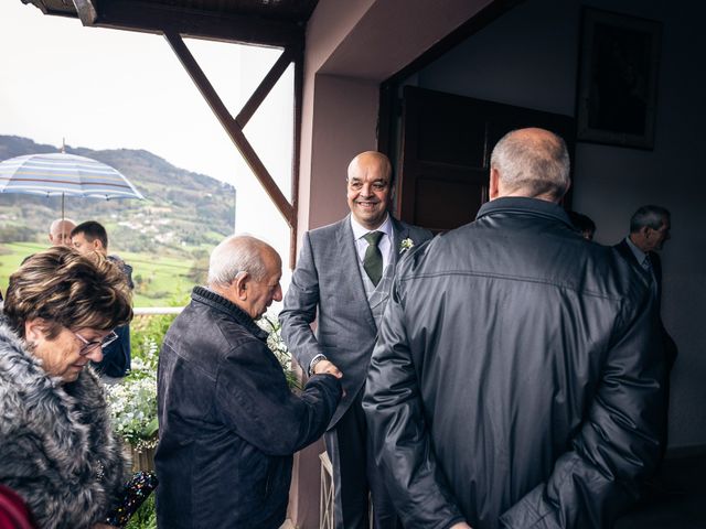 La boda de Elena y Ángel en Soto Del Barco, Asturias 22