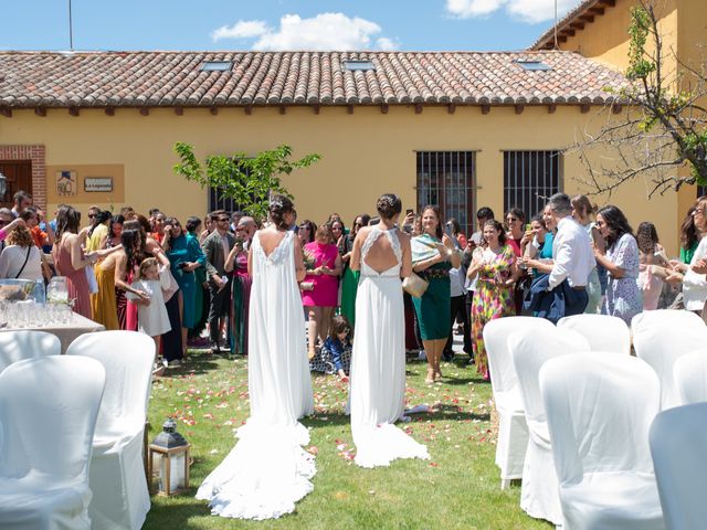 La boda de Lidia y Cristina en Mucientes, Valladolid 28