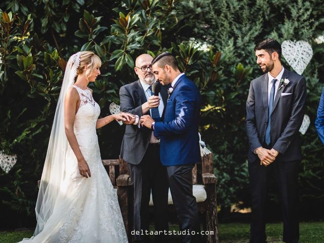 La boda de Robert y Saida en Sant Fost De Campsentelles, Barcelona 13