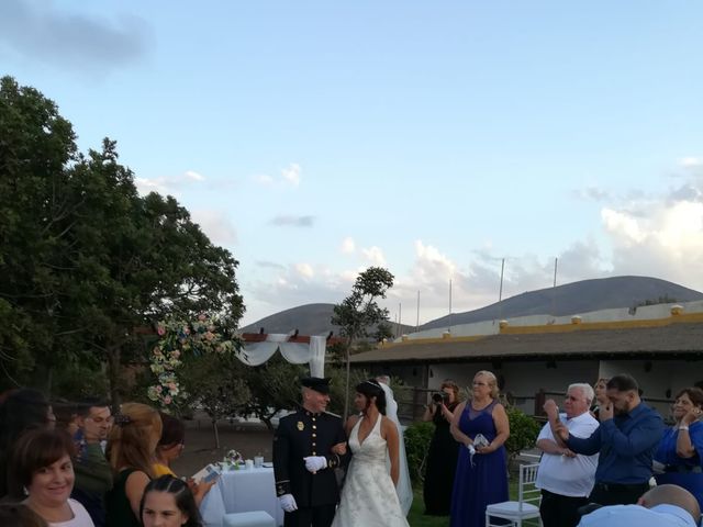 La boda de Antonio Cabrera Luchoro y Erika Martin Perdomo en Telde, Las Palmas 10