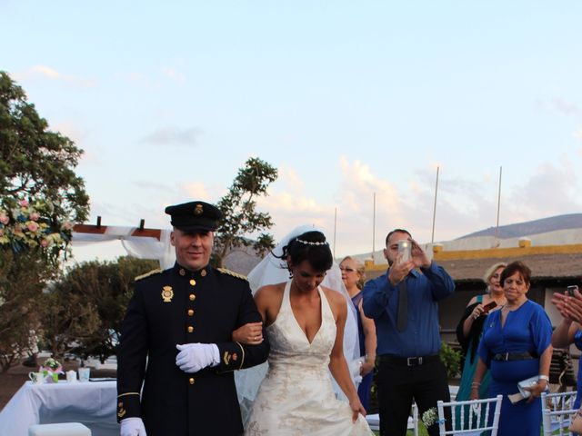 La boda de Antonio Cabrera Luchoro y Erika Martin Perdomo en Telde, Las Palmas 12