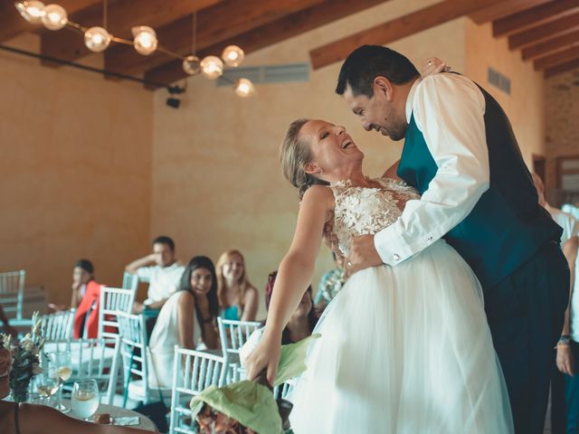 La boda de Juan Raúl y Caterina en La Bisbal Del Penedes, Tarragona 117