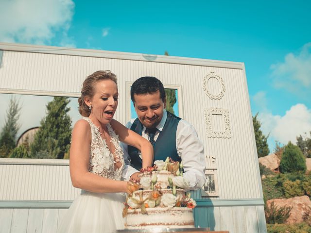 La boda de Juan Raúl y Caterina en La Bisbal Del Penedes, Tarragona 122